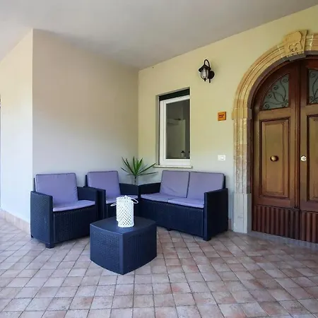 Apartment Casa Elisabetta Shortlets Caposele